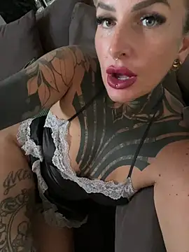 KathaleaNoir webcam