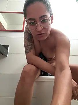 saffadinhaa webcam