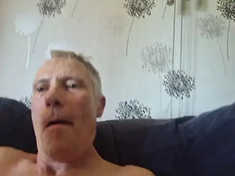 Snarfjes live cam on StripChat