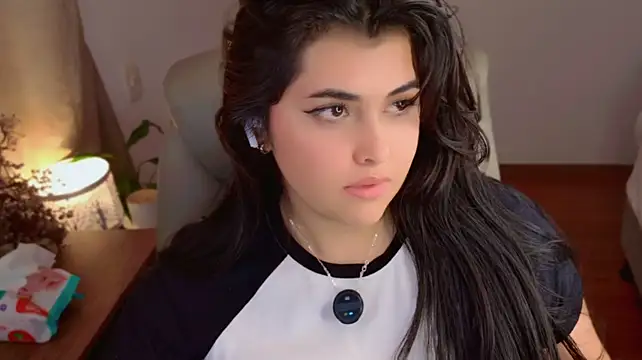 Nannicutee webcam