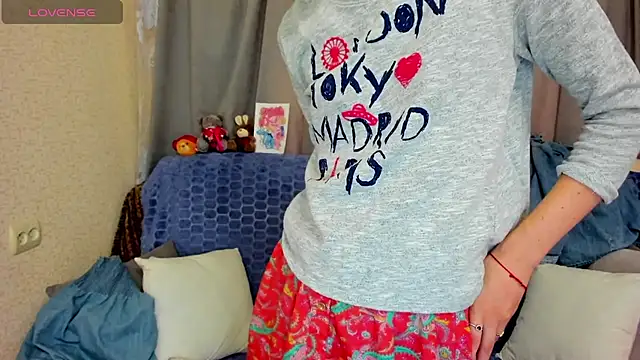 TayanaJons webcam