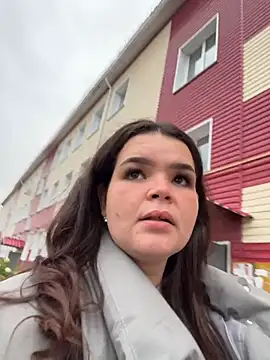 SnowWhiteSin live now
