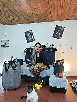 keila_j live cam on StripChat