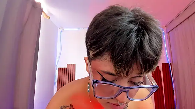 Rebeka-baker webcam