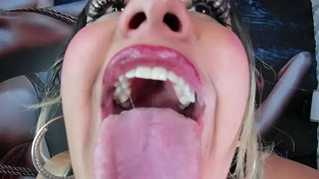 miss_danika webcam
