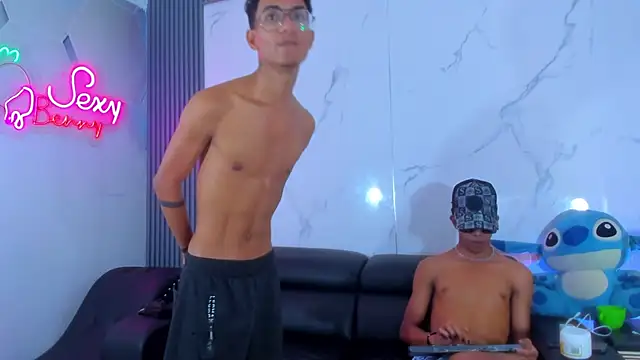 Xxx_hot23cm webcam