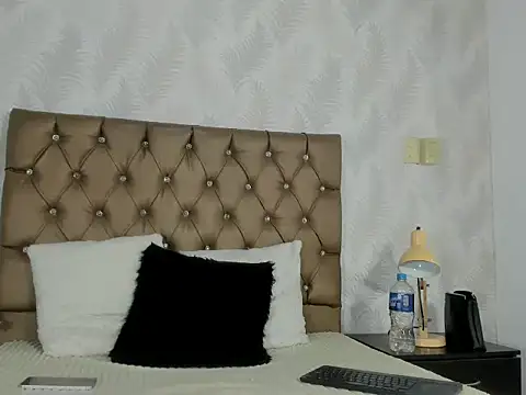 kary_noir webcam