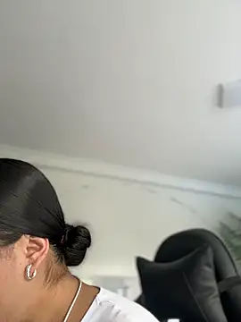 JuanitaMore01 live sex cam