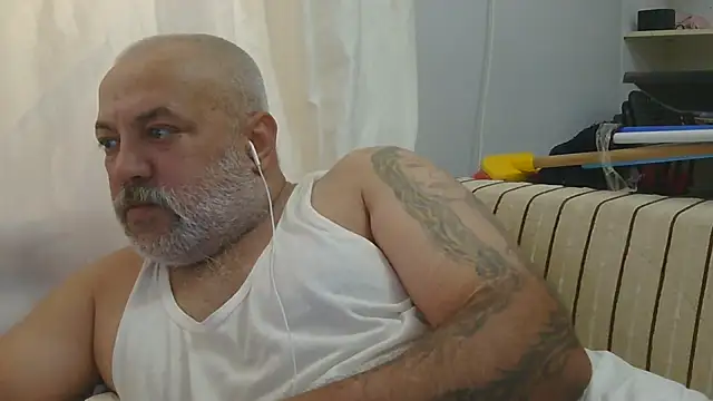 husoizmir live cam on StripChat