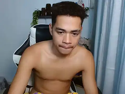 curlyasian_njxx webcam