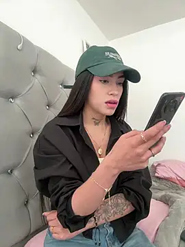 Bonny_Eva live cam on StripChat