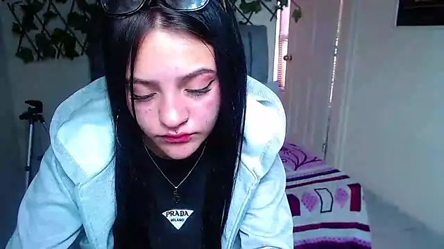 Violettasquirt webcam