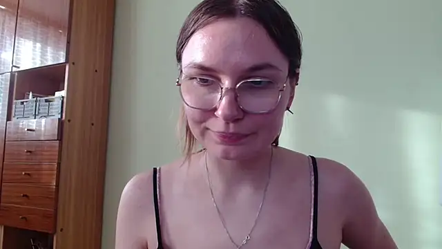 LooveELLYx webcam