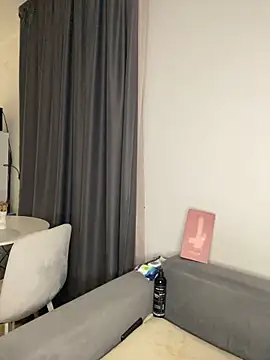 April_Purr webcam