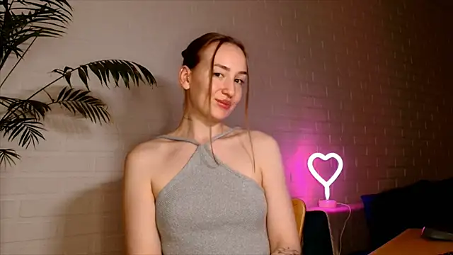 WhitePrincessLuna webcam