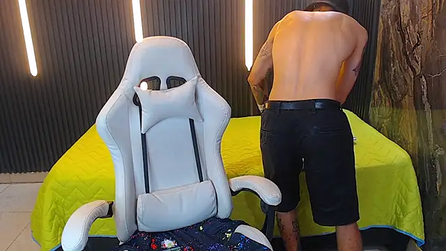 Boy_tatto77 webcam