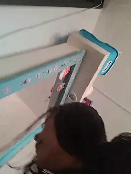 CurvyMilen webcam