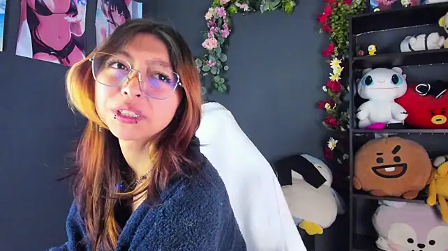 Kira_Exxe webcam