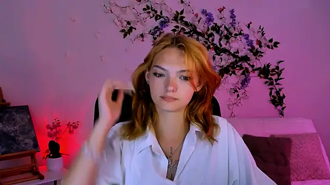 melody_sky_ webcam