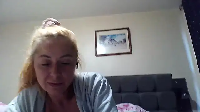 _karolynesyera_ webcam