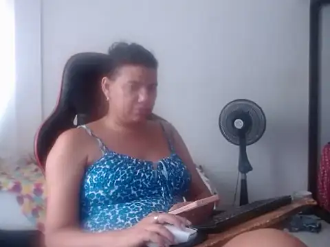 Adriana_0312 webcam