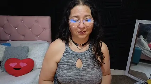 katifoxx live cam on StripChat