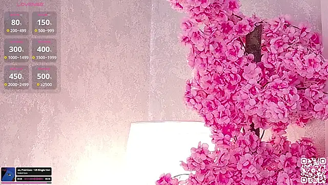 Playful_Lia webcam