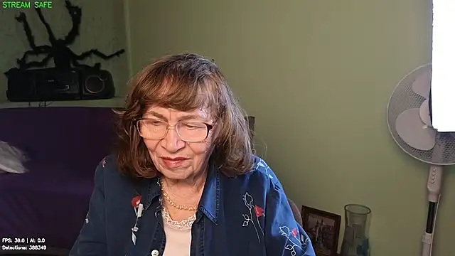 Betty_Bricks webcam