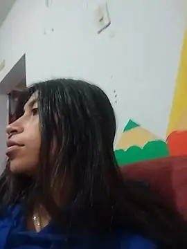 Pocahontas_Honey webcam