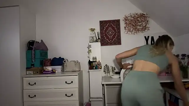 UnwedGrist webcam