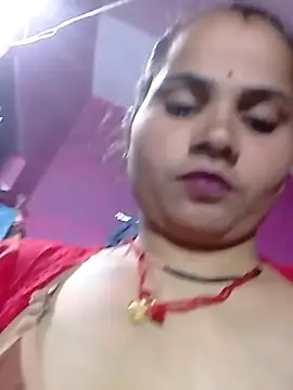 Hotpoojapal365 webcam