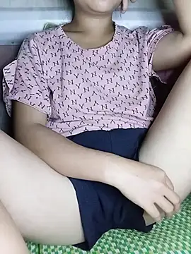 Quynhxinh webcam