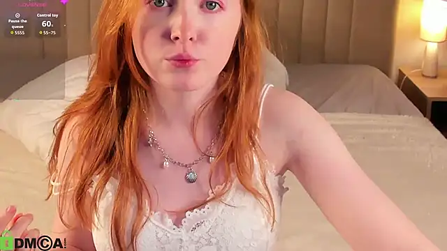 AriMooon webcam