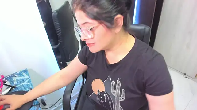 BellaFlaming webcam