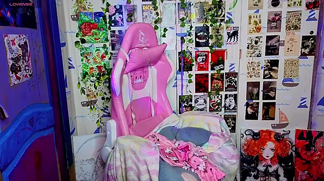usagi_sasagi live cam on StripChat