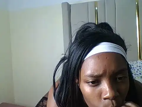 Black_nastyyy webcam