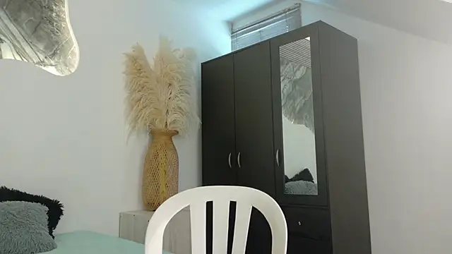Monyel_Blake webcam
