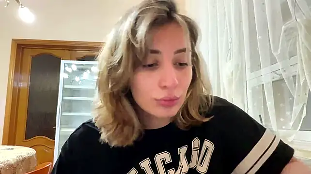 PazMattiace live cam on StripChat