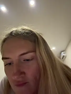 olliebells live cam on StripChat