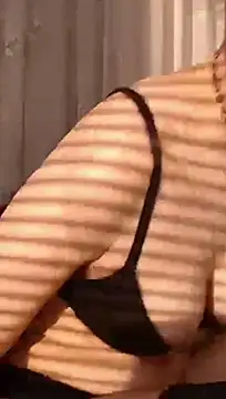 elizabeth658 live cam on StripChat