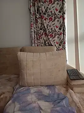 Sallyrosee1 live cam on StripChat