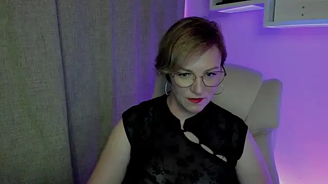 feliziaDesire webcam