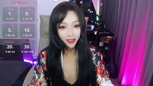SaraSilky webcam