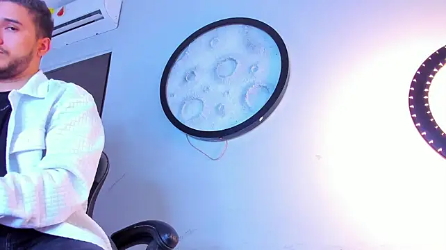 mike_257 webcam