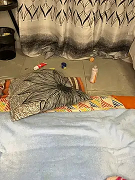 Nicole_bash webcam