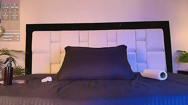 Abby_black_star webcam