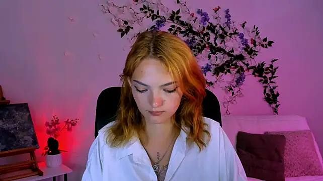 melody_sky_ webcam