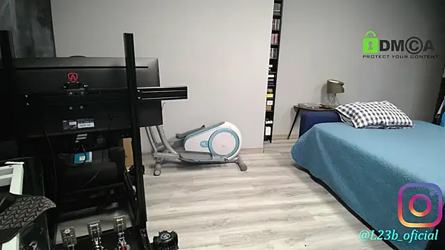 latinoo23bom webcam