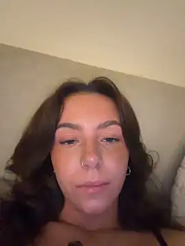 Cherry-Bean live cam on StripChat