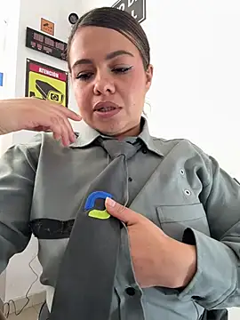 Ariana-07 live cam on StripChat